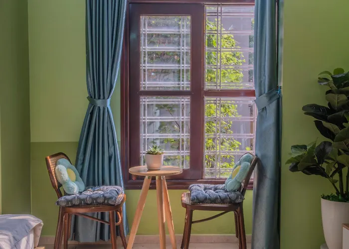 La Sen Westlake Tay Ho Homestay