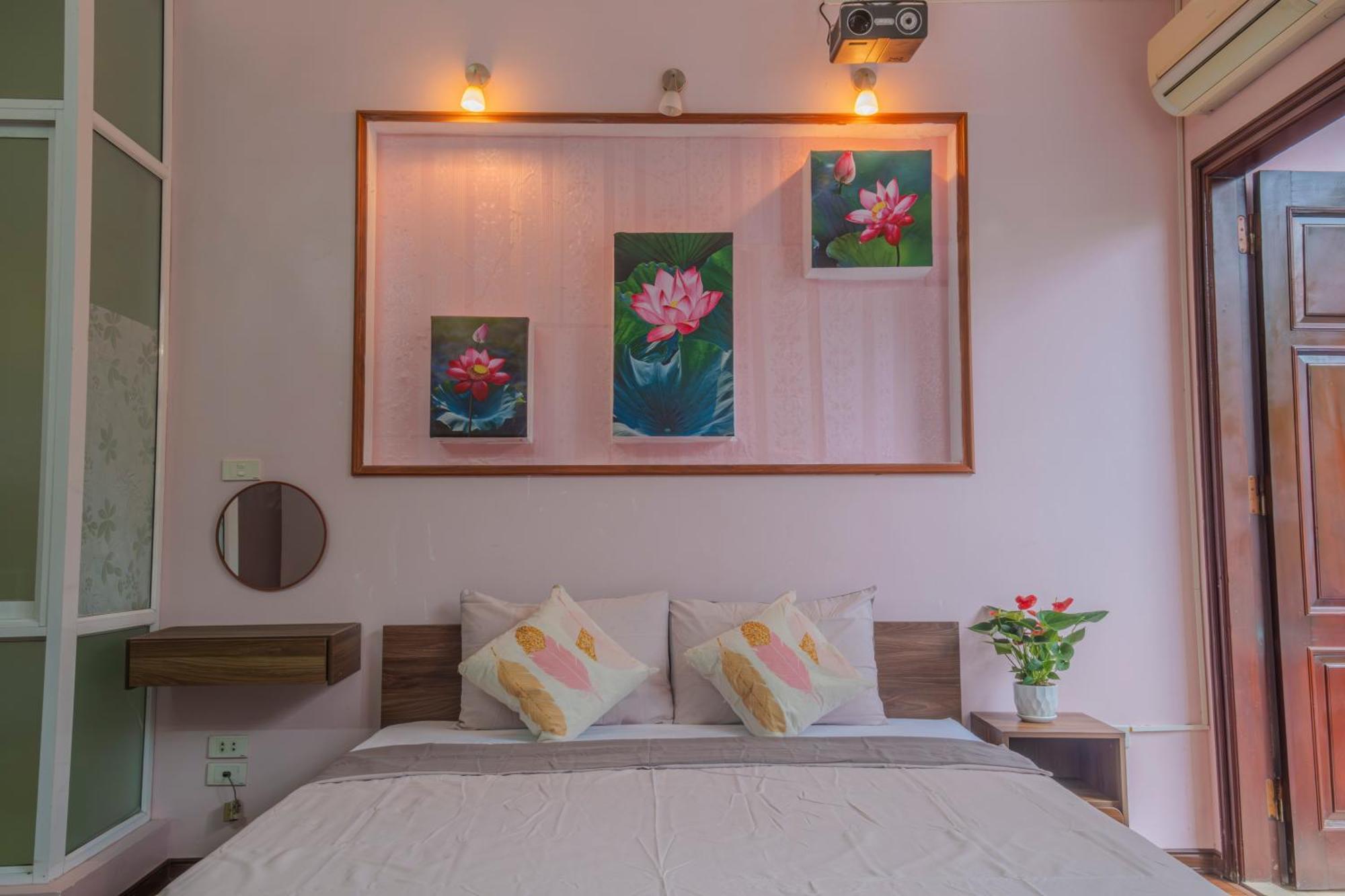 La Sen Westlake Tay Ho Apartment