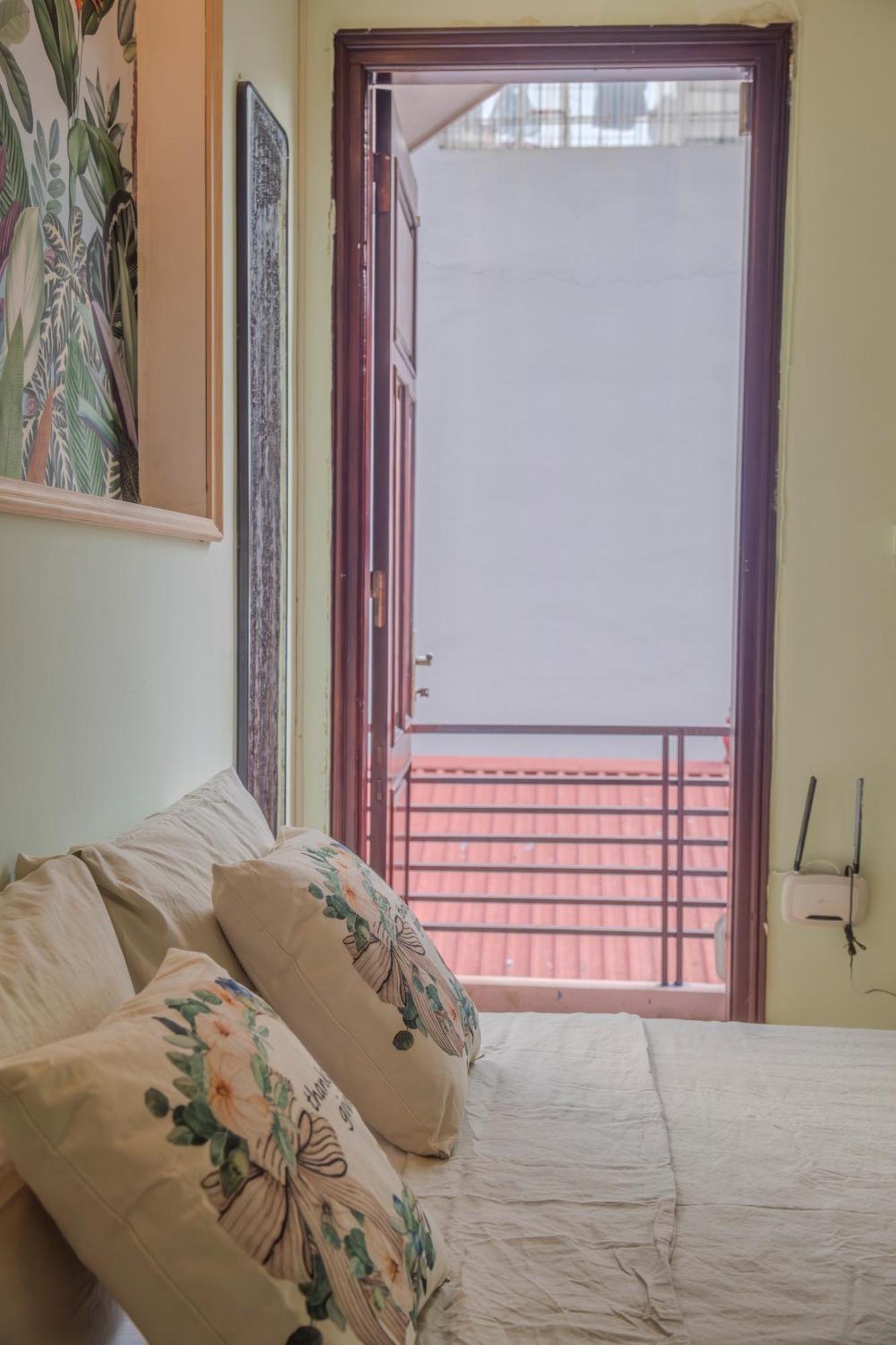 La Sen Westlake Tay Ho Apartment