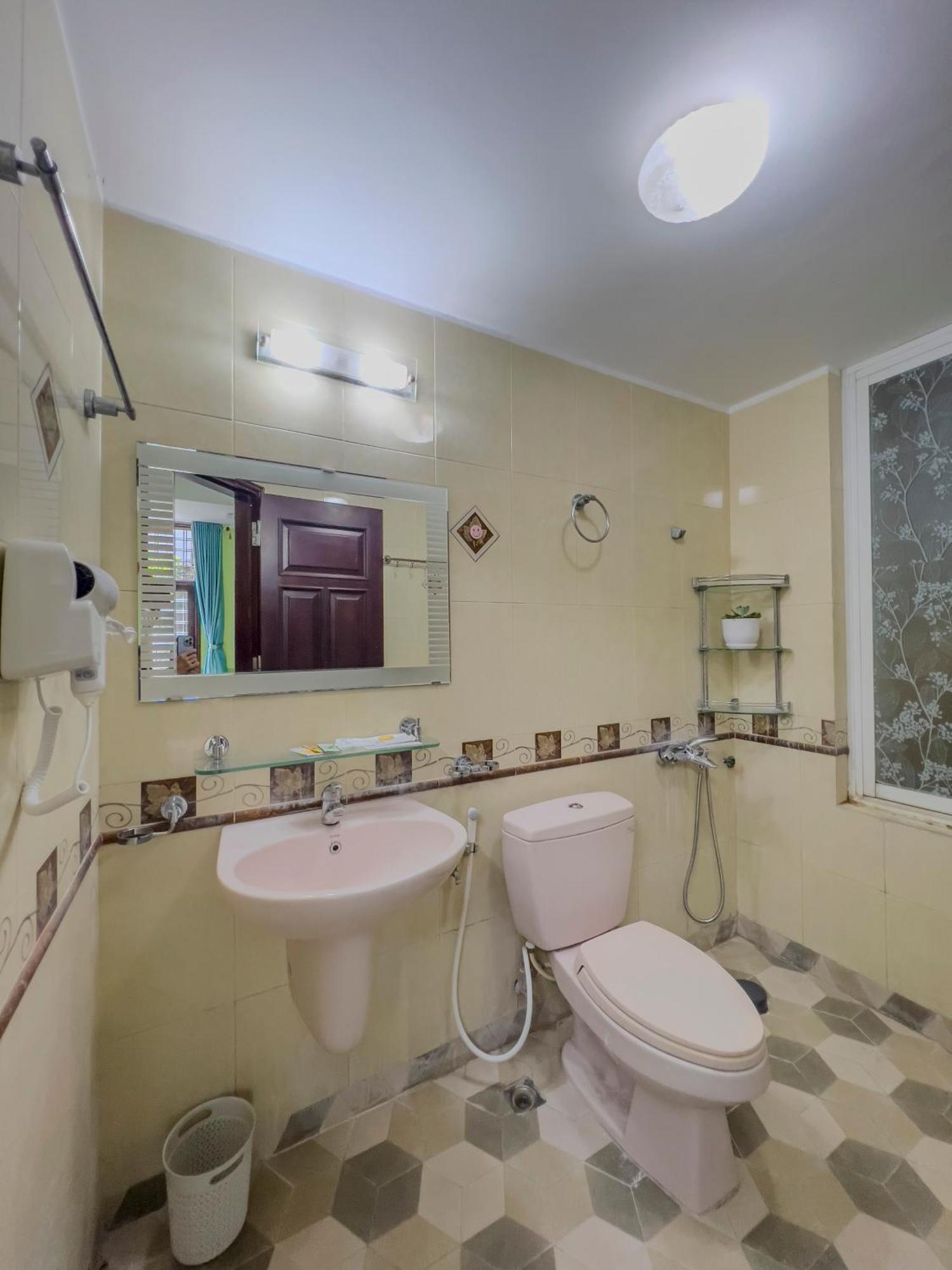 Apartment La Sen Westlake Tay Ho Hanoi